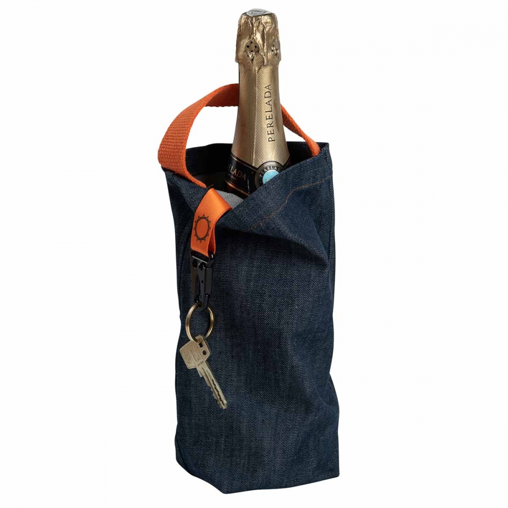Fyll gjerne flaskeposenFlaskeposen er en perfekt gave fylt med spiselige eller drikkelige gaver.